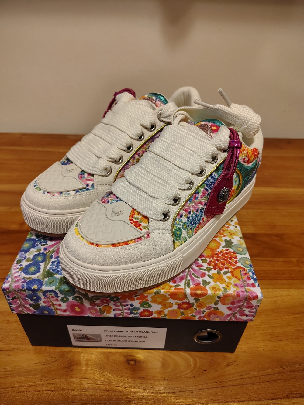 KURT GEIGER Floral Couture Sneakers NWT 39Eur/ 8-8.5 US - Picture 7 of 11